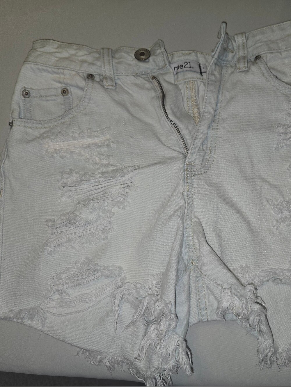 Rue21 White Distressed Women's Jean Shorts